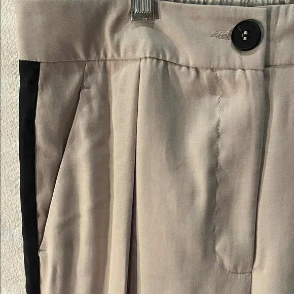 Zara Women's Beige Pants with Black Side Stripe - Picture 11 of 11